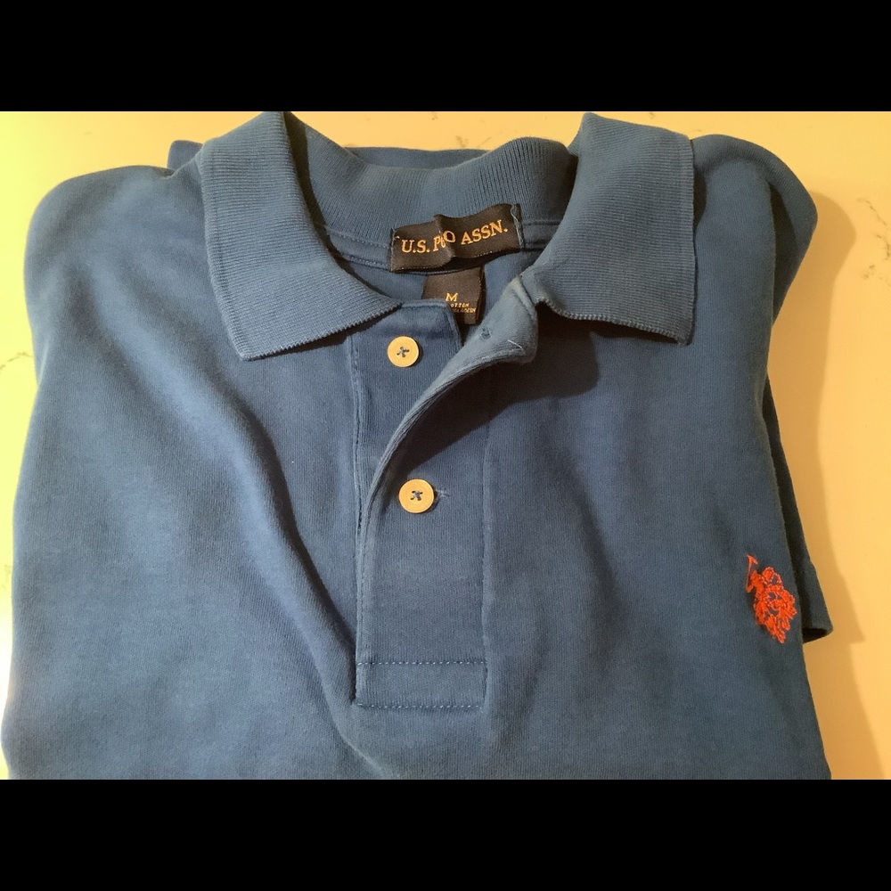 Men’s traditional short sleeve polo shirt
